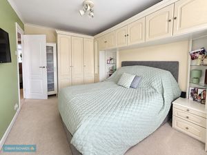 Bedroom- click for photo gallery